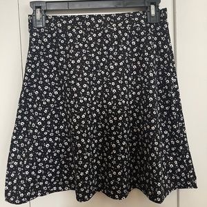 Women’s floral A line skirt, very soft and stretchy!